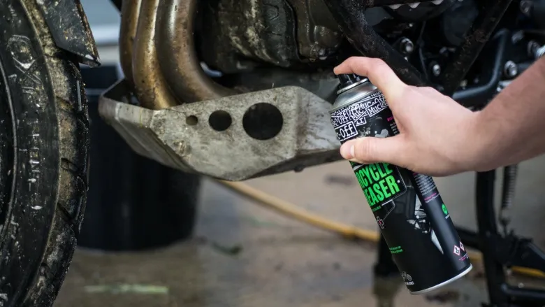 Biodegradowalny spray do Usuwania Smaru Muc-Off Degreaser
