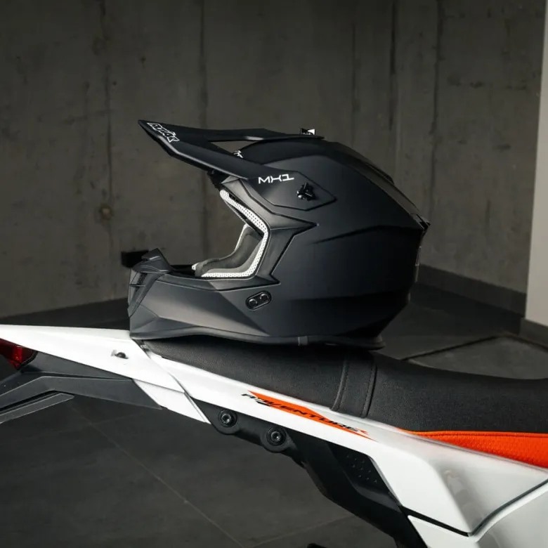 Kask ROXAR MX1