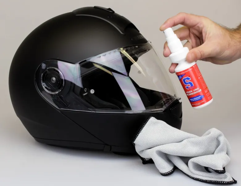 Preparat Do Czyszczenia Wizjera I Skorupy Kasku S100 Visier Und Helmreiniger