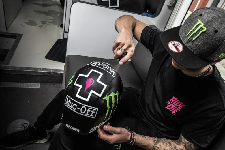 Środek Do Czyszczenia Wizjera, Gogli, Kasku Muc-off Helmet & Visior Cleaner